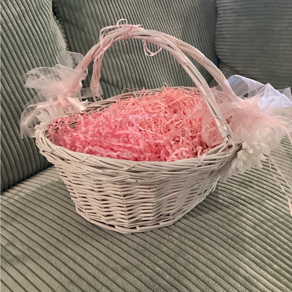 Lrg White Easter Basket w/Pink & White Decor - Picture 3 of 7